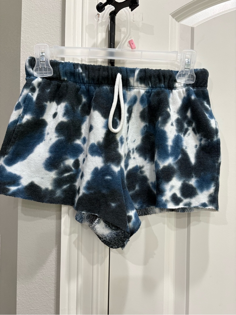 Colsie navy blue and white tie dye frayed edge comfy shorts in size extra small